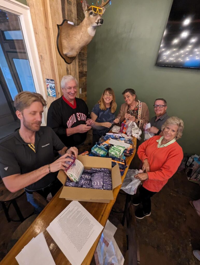 Greenwood Rotary assembling packs